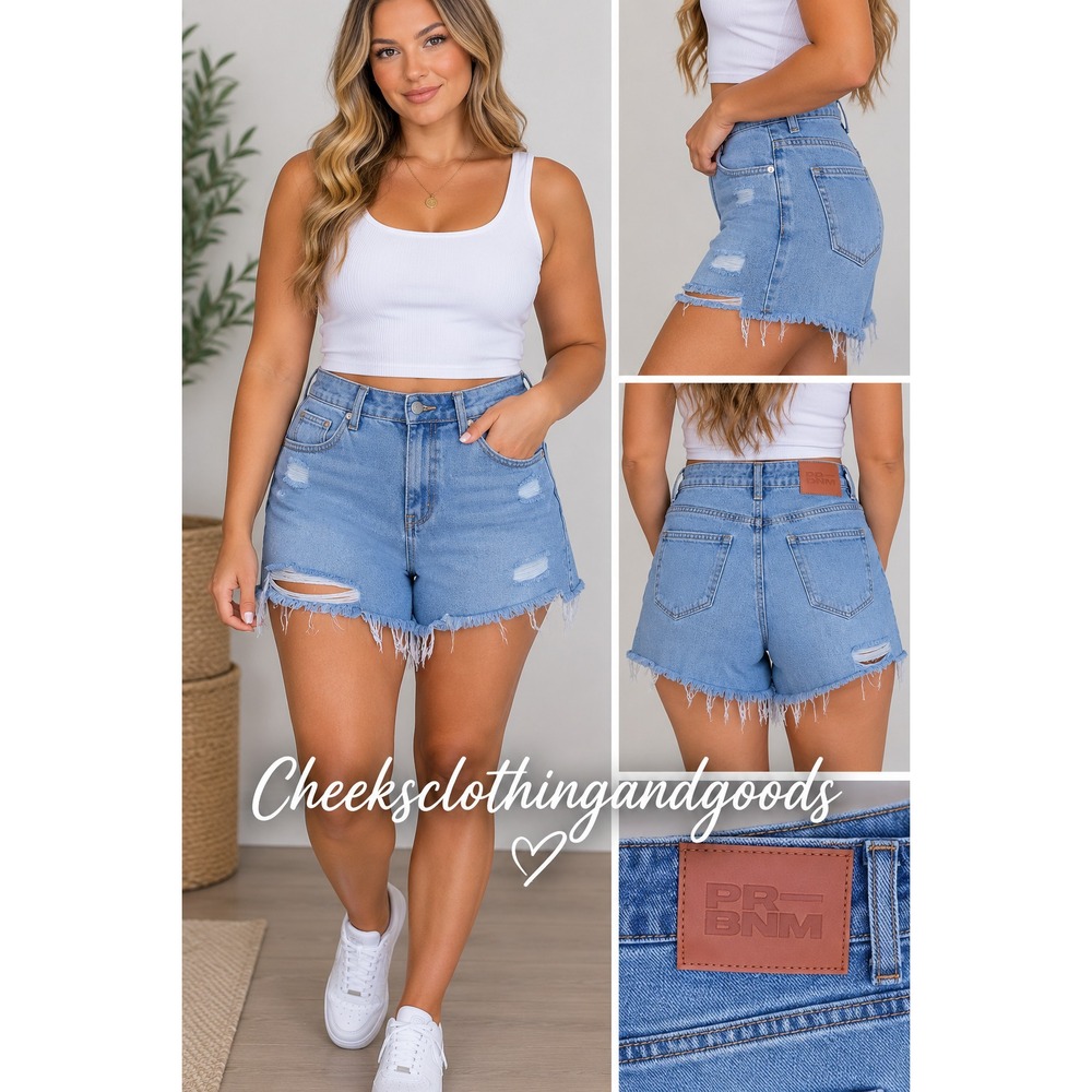 NWT Princess Polly Feels Like Summer Distressed Denim Shorts Light Wash Size 6